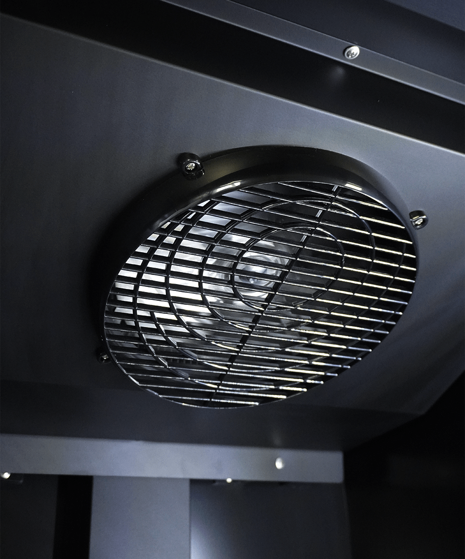 Vitrina frigorifica verticala, 450 Litri, racire ventilata, iluminare LED, culoare neagra,