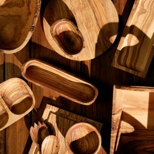 Boluri & Platouri din lemn de maslin