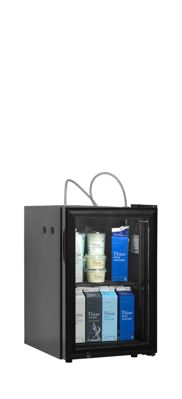 Racitor lapte pentru cafea negru BC60MC vedere laterala Tefcold – racitor compact pentru lapte, optimizat pentru masini de cafea profesionale