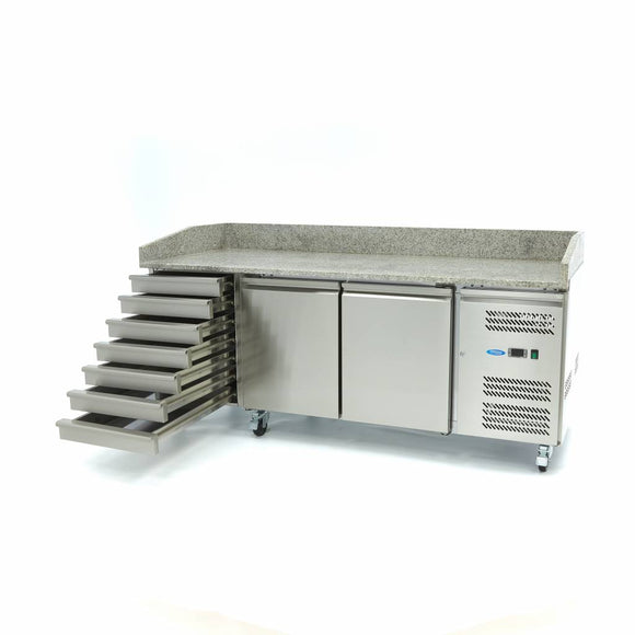Banc refrigerat preprare pizza cu blat granit, 0C 10C, cu 2 usi 7 sertare, cu roti