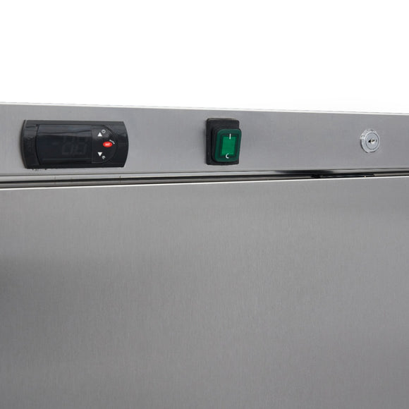 Congelator vertical, -18C -22C, exterior inox, racire statica, 6 polite fixe, 600 litri