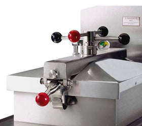 Friteuza profesionala sub presune 25 Litri, digital, sistem de filtrare, alimentare electrica 380 V, putere 13.5 kW
