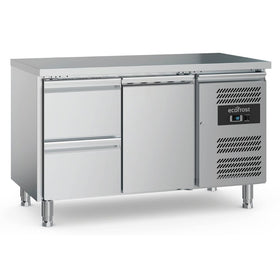 Masa rece inox cu 1 usa, si 2 sertare, temp. 2 8 C, agent frigorific ecologic R290 Masa rece fabricat din otel