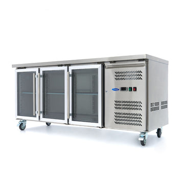 Masa refrigerata inox 2 10C, 3 usi sticla, cu roti Frigiderul tip masa de lucru