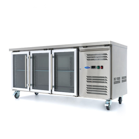 Masa refrigerata inox 2 10C, 3 usi sticla, cu roti Frigiderul tip masa de lucru