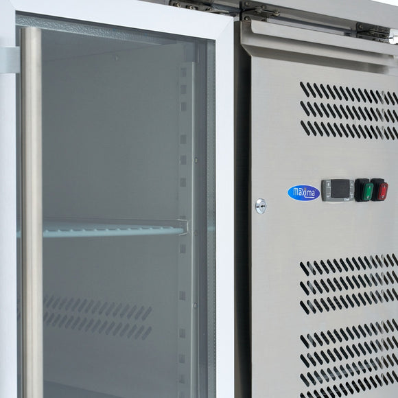 Masa refrigerata inox 2 10C, 3 usi sticla, cu roti Frigiderul tip masa de lucru