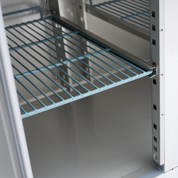 Masa refrigerata inox 2 10C, 4 usi, cu roti Daca esti in cautarea unui