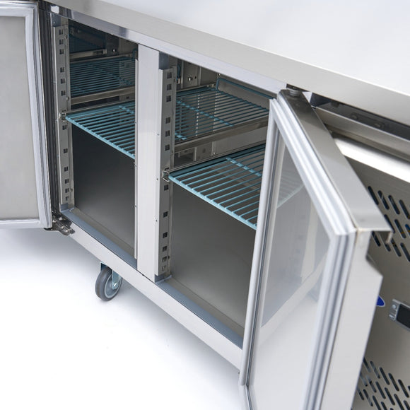 Masa refrigerata inox 2 10C, 4 usi, cu roti Daca esti in cautarea unui