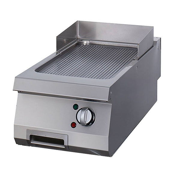 Plita fry top electric, straiat, 70cm, plita cromata, 380V, 4.5kW Gatitul la plita fry top
