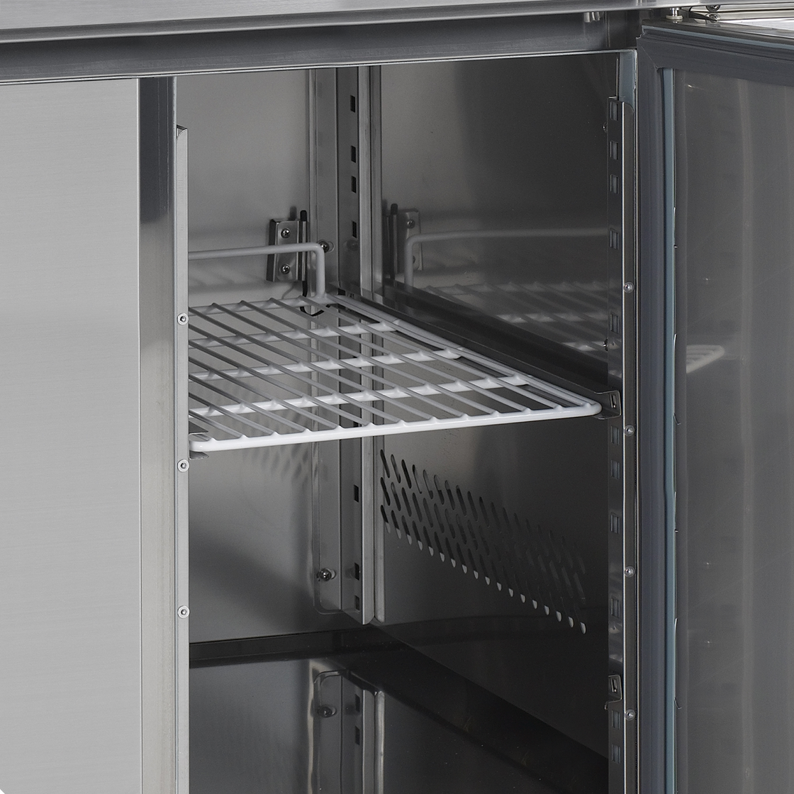 Masa refrigerata inox cu 2 usi, temperatura -2 to +10°C, clasa energetica B