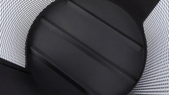 Detaliu cu plasa metalica de protectie a focarului RedFire Buffalo