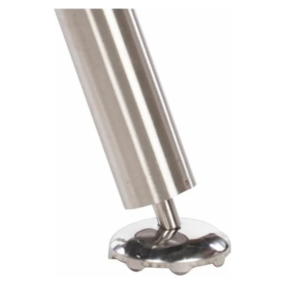 Detaliu cu un picior din inox al focarului RedFire Chicago