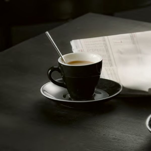 Set 6 cesti negre espresso 90 ml. Ø6,5 cm cu farfurioara Ø12,5 cm, portelan horeca