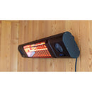Detaliu element halogen aprins si boxa laterala Sunred Sun and Sound