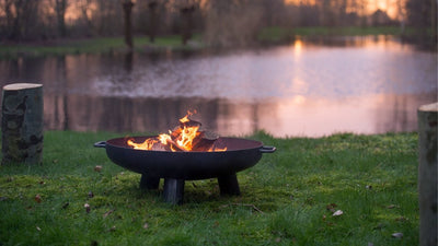 Vas de foc RedFire Salo Classic 60 cm aprins iarna, pe zapada